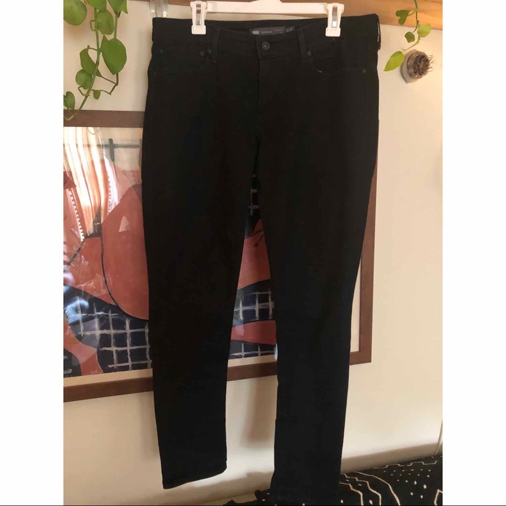 Levi’s black skinny jeans
